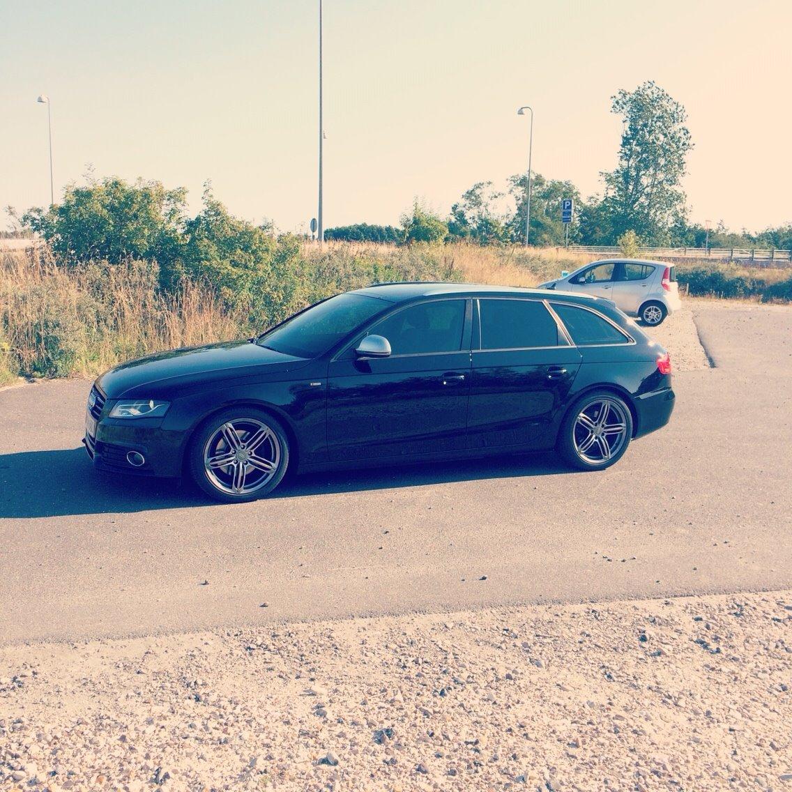 Audi A4 B8 Avantgarde S-Line. NY VOGN billede 1