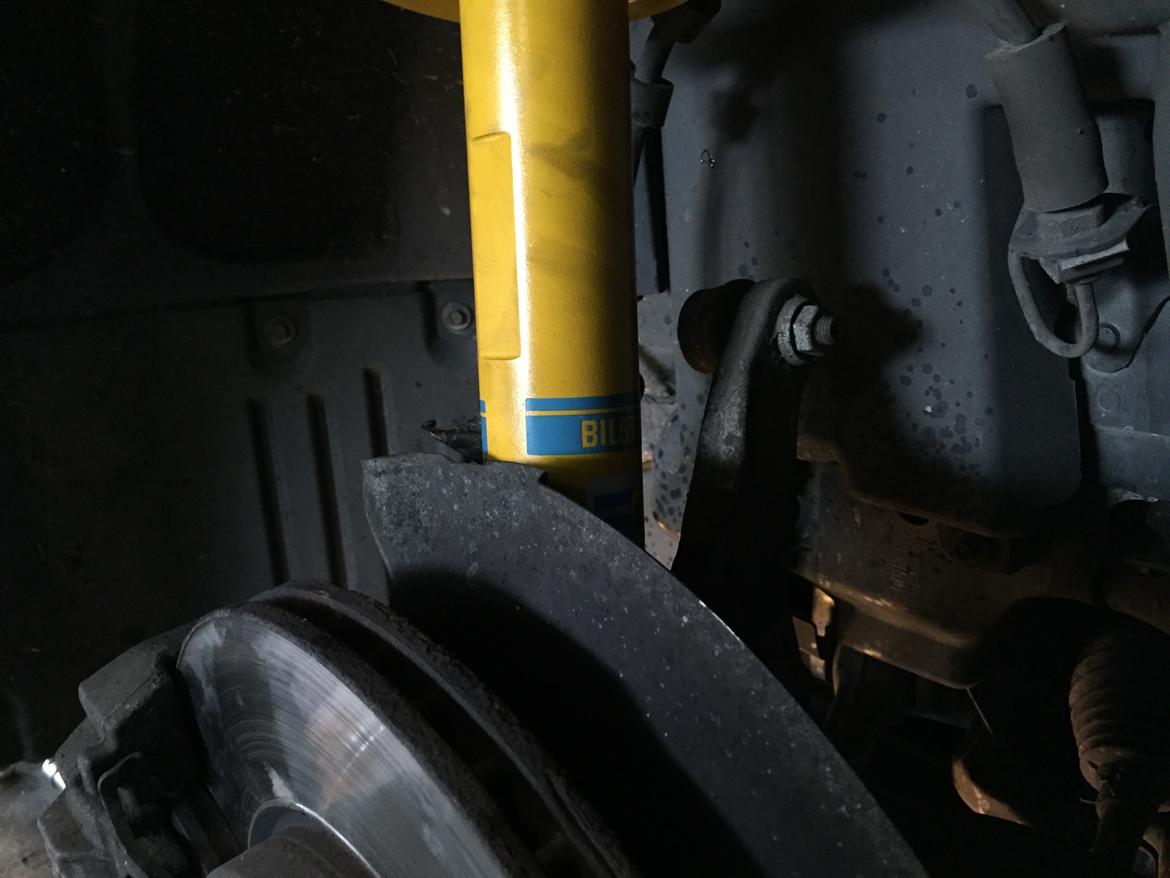 Bilstein/Eibach B12 Pro Kit på BMW E60 - Undervognen monteres billede 4