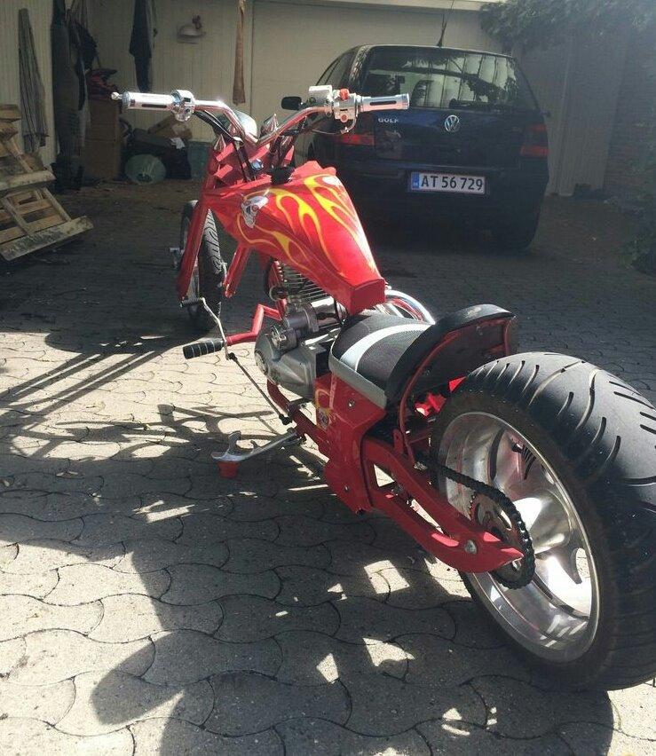 Ny chopper og hjelm billede 4