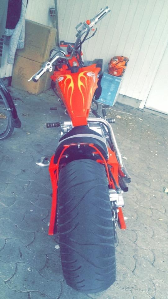 Ny chopper og hjelm billede 7