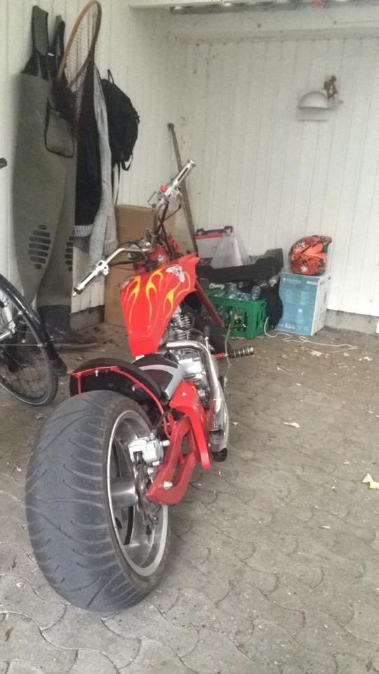 Ny chopper og hjelm billede 8