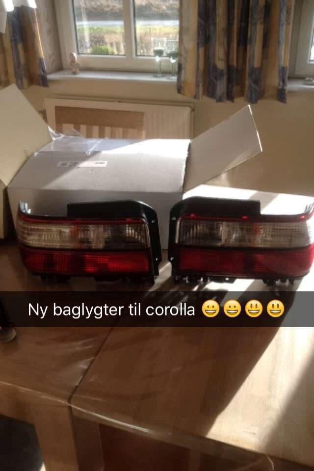   projekt  styling Corolla E10 sedan  - så kom de ny baglygter hjem som hedde Design Baglygtesæt - Corolla E10 Sedan (Red / Clear) billede 38