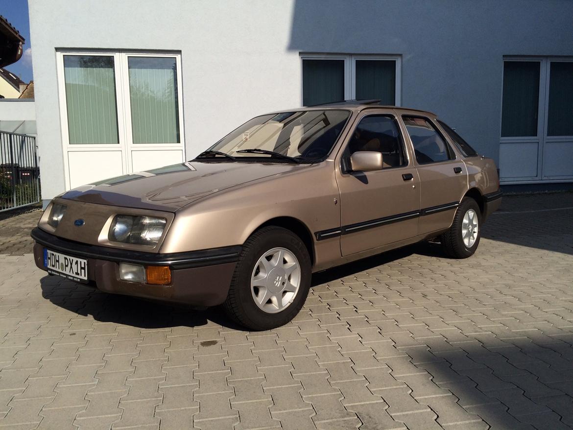 Ford Sierra 2,3 Ghia årg. 83 nov. billede 4