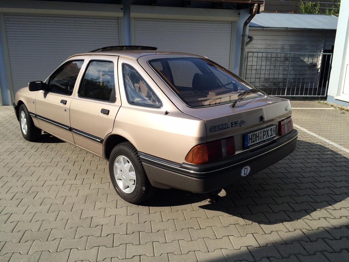 Ford Sierra 2,3 Ghia årg. 83 nov. billede 7