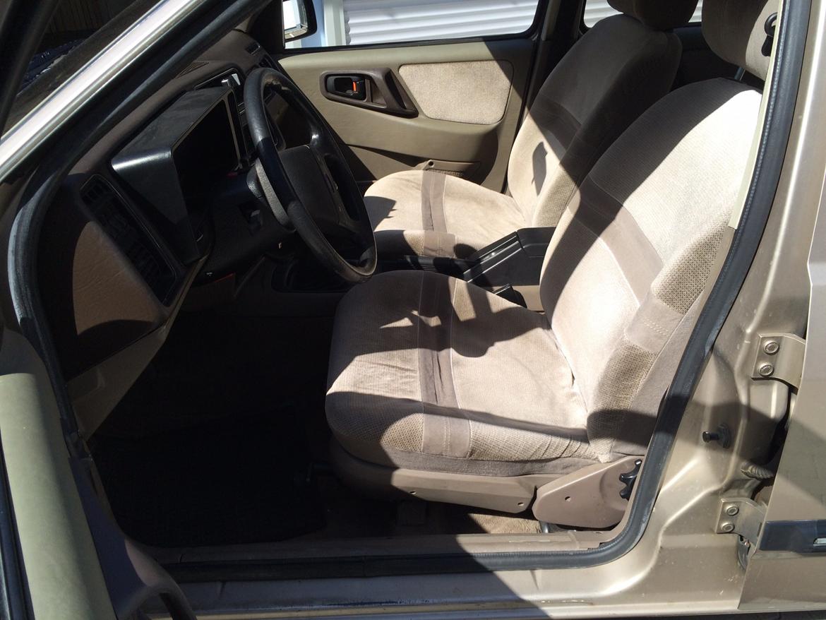 Ford Sierra 2,3 Ghia årg. 83 nov. billede 9