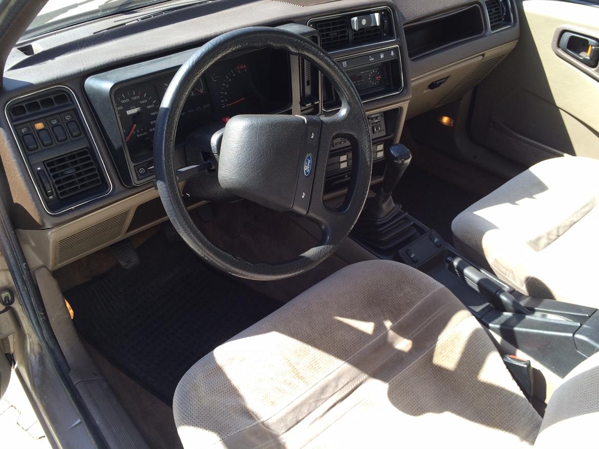 Ford Sierra 2,3 Ghia årg. 83 nov. billede 10