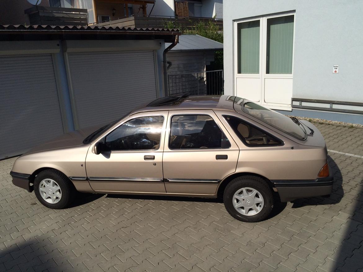 Ford Sierra 2,3 Ghia årg. 83 nov. billede 11