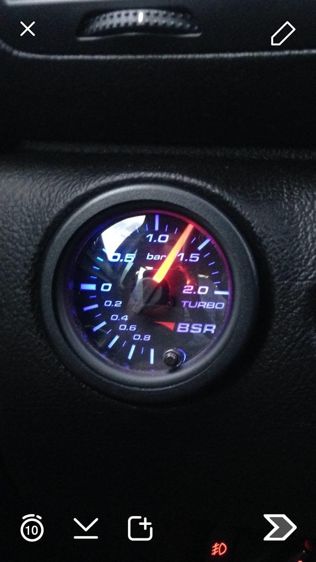 VW Passat 3BG 1,8T  - på en god dag peak'ede den på 1,5 bar, men lagde sig stabilt på 1,1 bar ind til 6500-7000 omd :D  billede 6