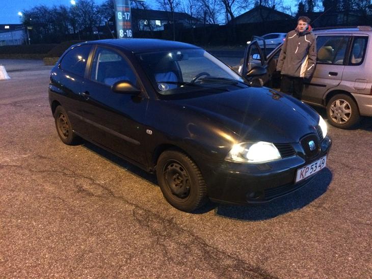 {{currentPhoto.altText}} billede {{currentPhoto.number}}