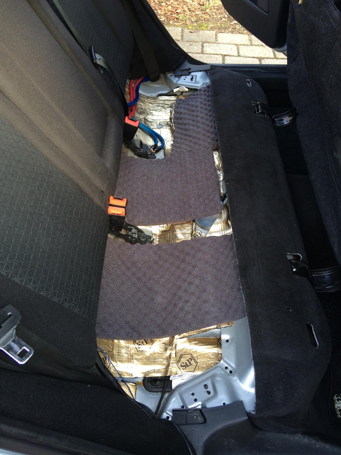 Lyddæmpning af Ford Mondeo Mk3 stc. billede 47