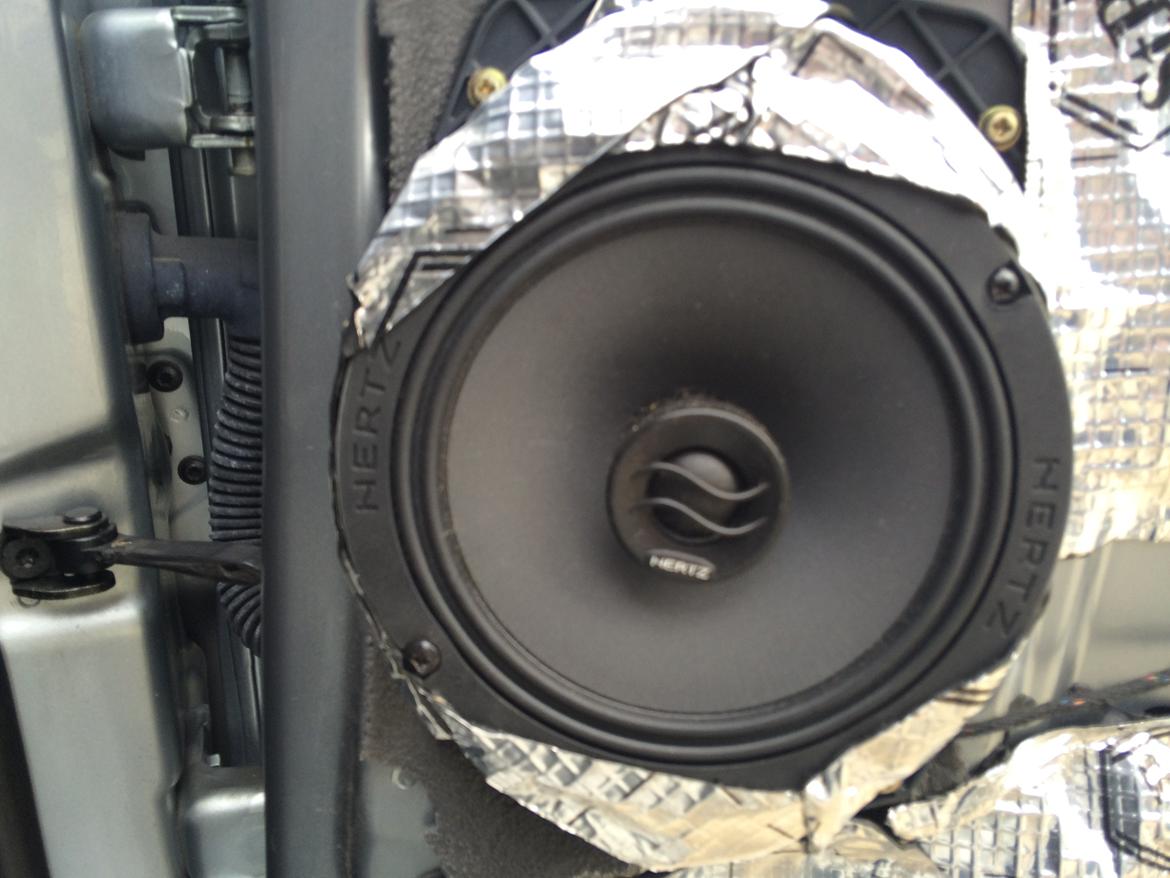 Lyddæmpning af Ford Mondeo Mk3 stc. billede 50