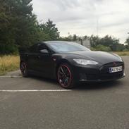 Tesla - Satin Black