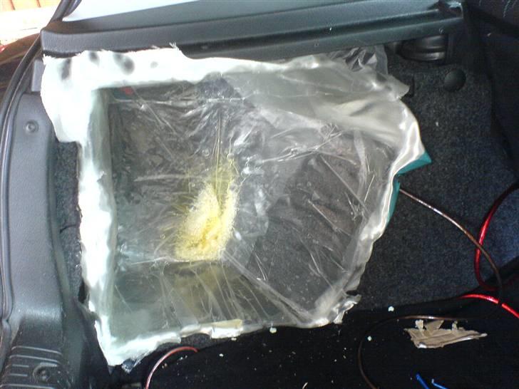 Anlæg i golf 3 - Her ses formen, dog kun med 1 lag glasfiber måtte. billede 11