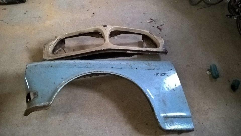 renovering af volvo amazon b16 1960 - næsten rustfri front og et stk stålsskærm  (skal finde et til den anden side) billede 11