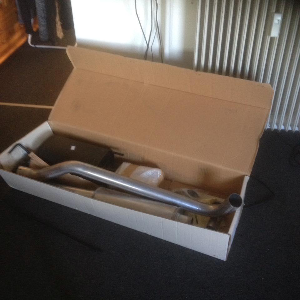   projekt  styling Corolla E10 sedan  - Simons Komplet Sportsudstødning COROLLA E10 1.3 SEDAN 2x80 lige kommet hjem til mig  billede 67