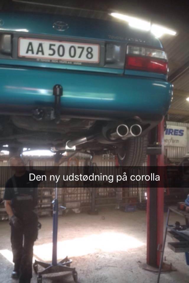   projekt  styling Corolla E10 sedan  - monter Simons Komplet Sportsudstødning på bilen. billede 69