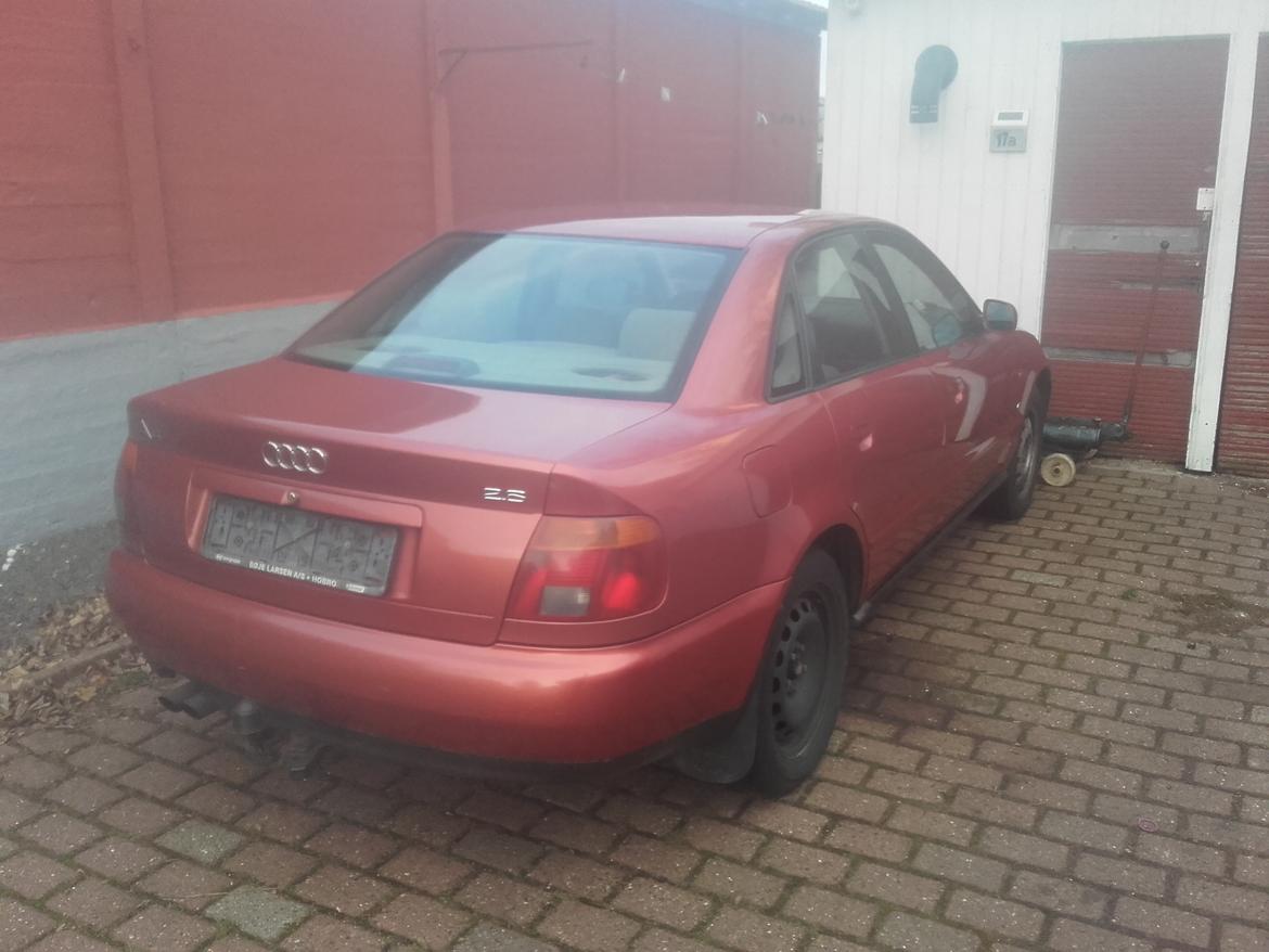 Audi A4 B5 2.6 v6 billede 3