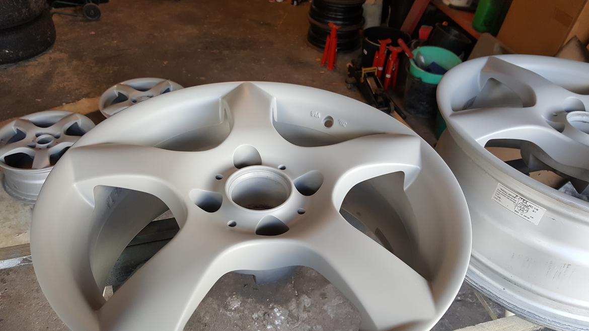 Renovering af alufælge - MEGA WHEELS alufælg billede 4