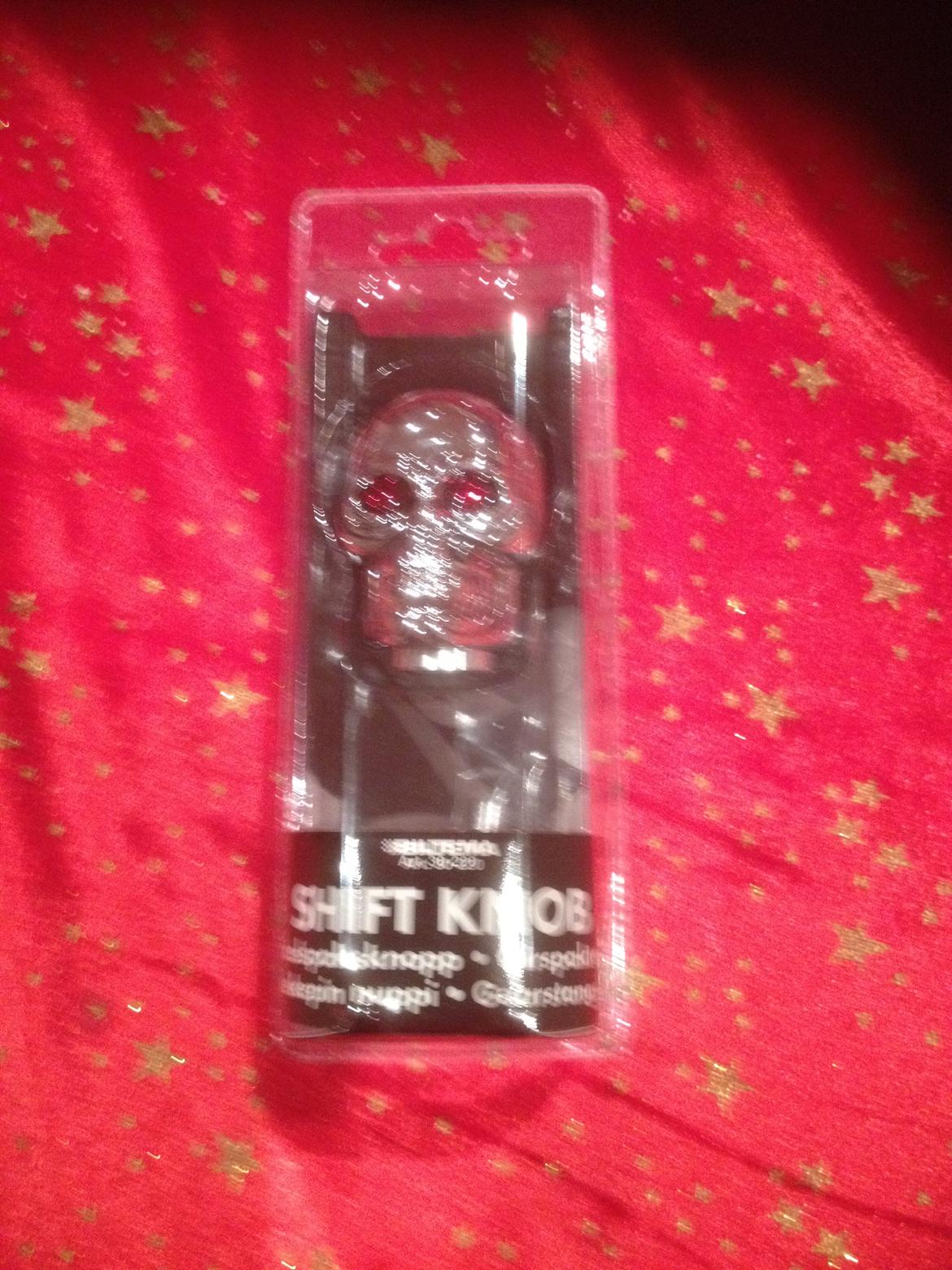   projekt  styling Corolla E10 sedan  - 24/12 2016 dødninghoved til gearknopen. jeg fik i julgave  billede 77