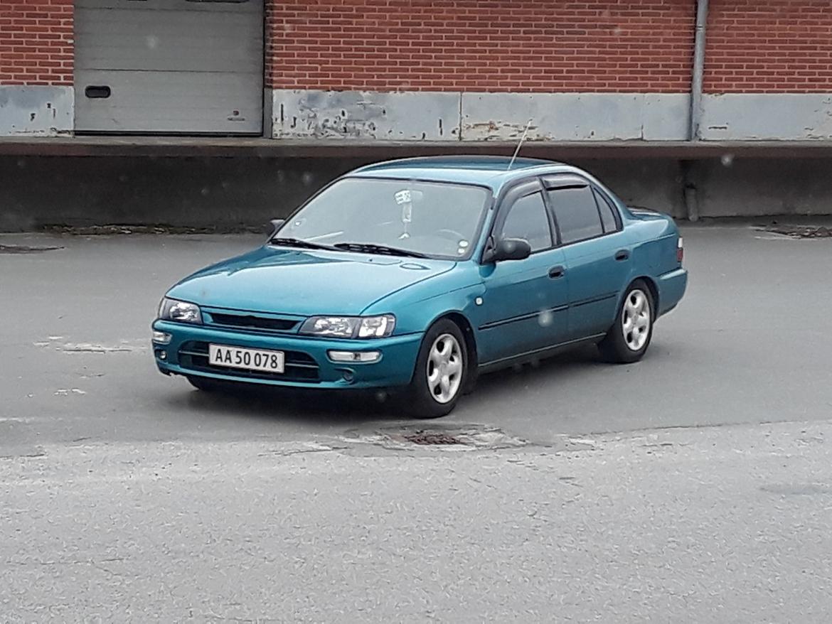   projekt  styling Corolla E10 sedan  - med Blackline klarglas forlygter på bilen  billede 93