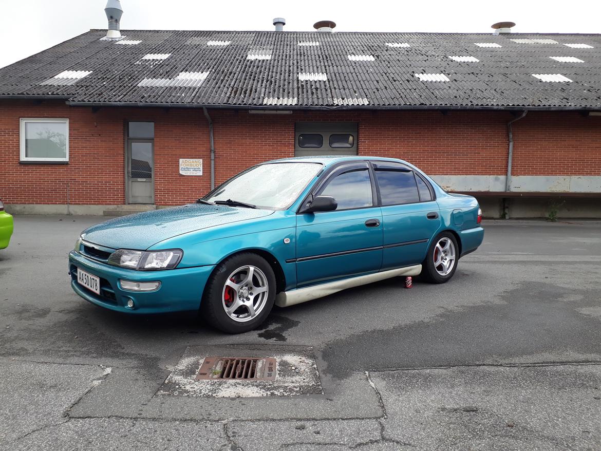   projekt  styling Corolla E10 sedan  - prøve udegave af hvordan det vil se ude til corolla med sideskørter billede 104