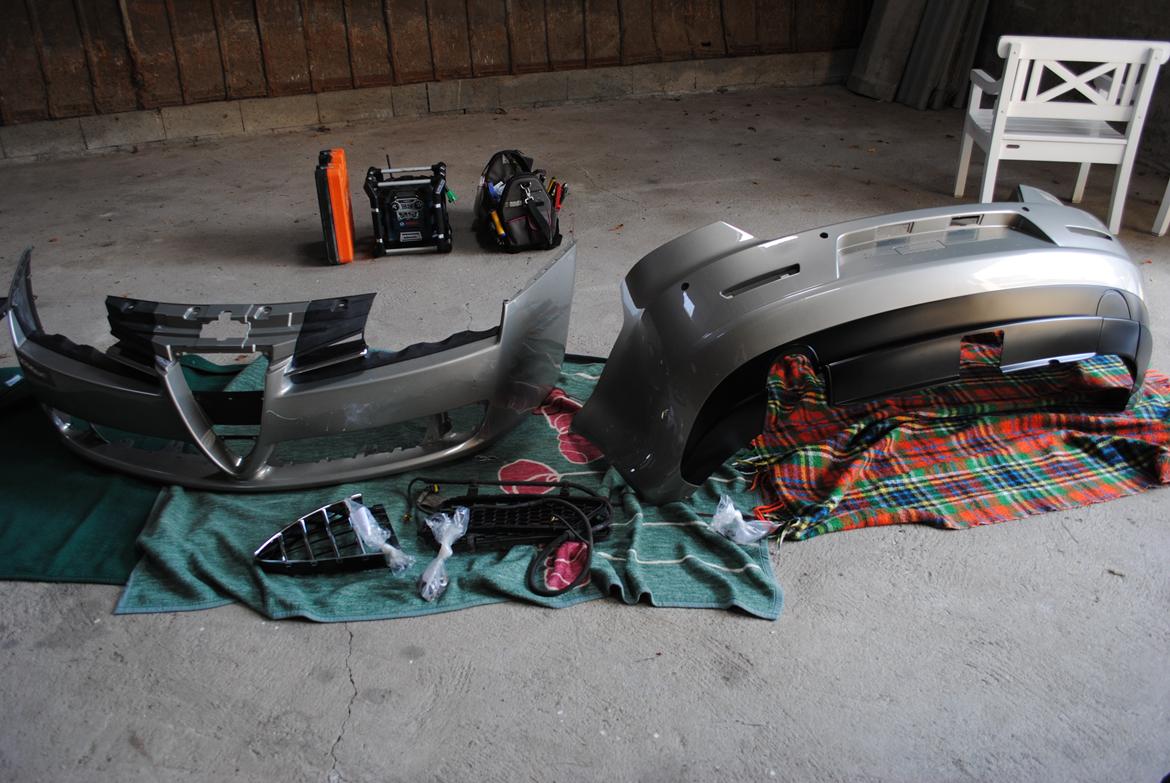 Alfa Romeo 159 Sportwagon - Kofanger blev samlet, og klar til montering :D billede 124