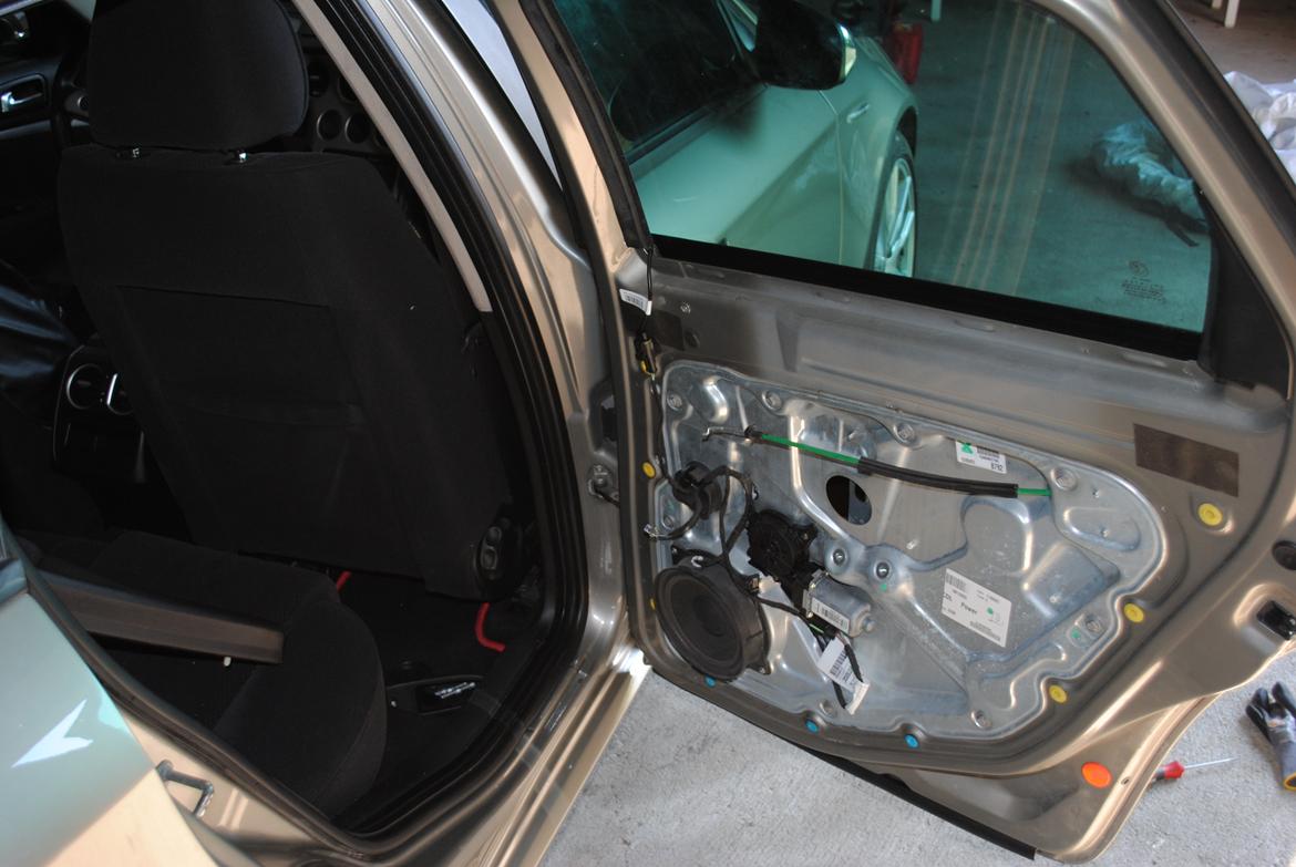 Alfa Romeo 159 Sportwagon - Selvfølgelig ødelagde jeg det andet rudehejs, ved montering - Så nu må mangler jeg et rudehejs - Men det er bestilt :P billede 141