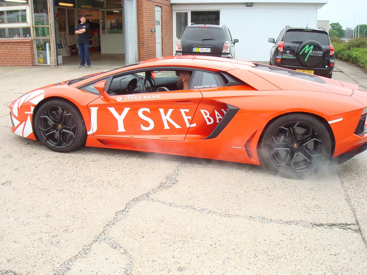 Folie - Lamborghini Aventador billede 9