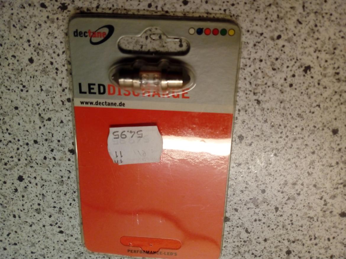   projekt  styling Corolla E10 sedan  - så da købt Blå ledlys til loftlyset  billede 147