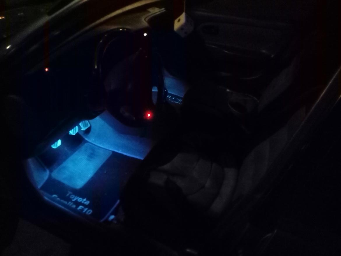   projekt  styling Corolla E10 sedan  - så fik man lys ned ved fødderne igen det er sku dejligt ?????? 12/12 2018 billede 165