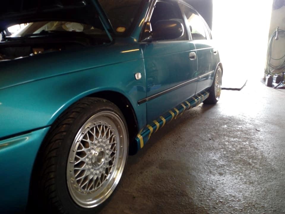   projekt  styling Corolla E10 sedan  - 4/5 2019 så har man fået sideskørter på Corolla det ser bare mega godt ud ???????? så nu kan man sætte en fluben mere nu mangler jeg kun få underlæbe på ?????? mange tak for hjælpen mine venner så skal jeg nok engang have fundet noget til bagkofanger ?????? billede 109