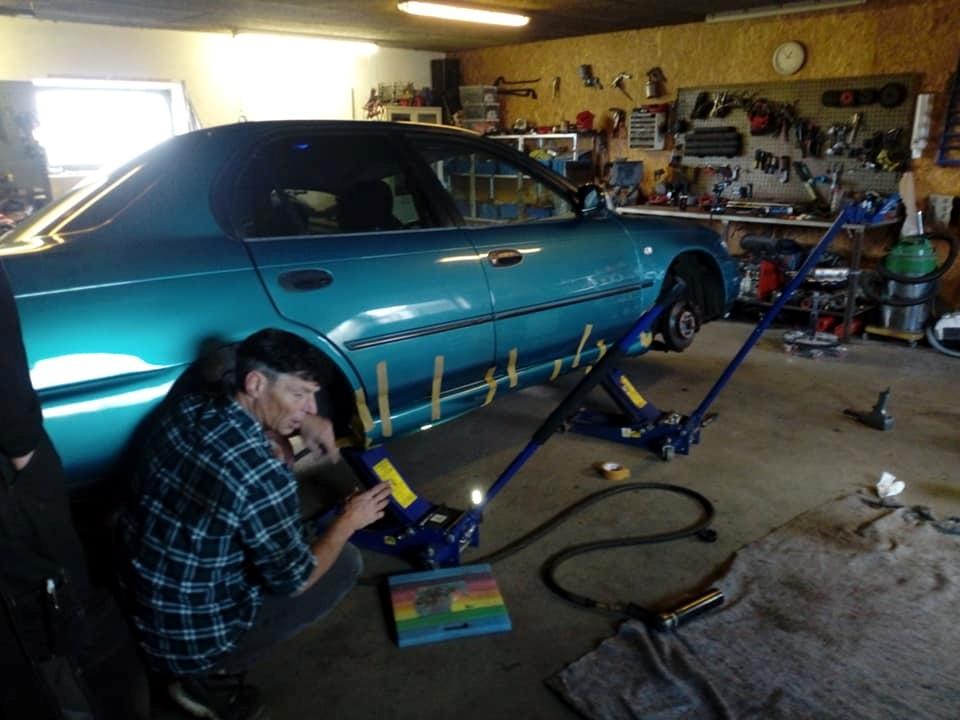   projekt  styling Corolla E10 sedan  - 4/5 2019 så vi ved monteri sideskørter på corolla :)  billede 112