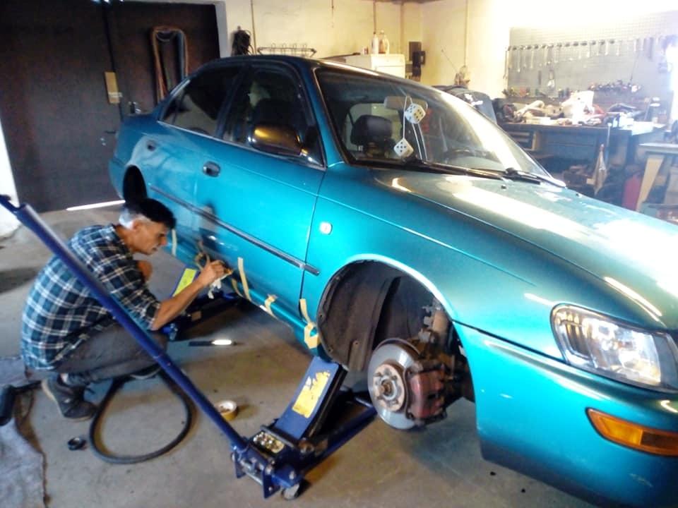   projekt  styling Corolla E10 sedan  - 4/5 2019 så vi ved monteri sideskørter på corolla :) billede 113