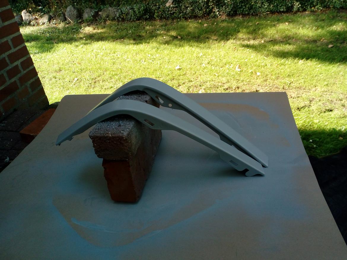   projekt  styling Corolla E10 sedan  - 30/8 2019 så fik man lige malet lidt på billen hvor den fik grunder billede 178