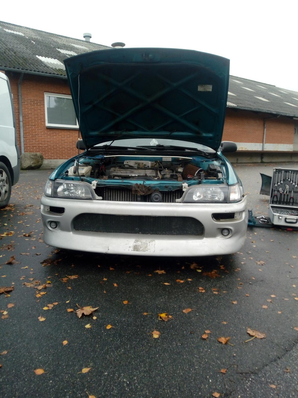   projekt  styling Corolla E10 sedan  - 20/10 2019 GSI-forkofanger med indspartlet booster underlæbe billede 194