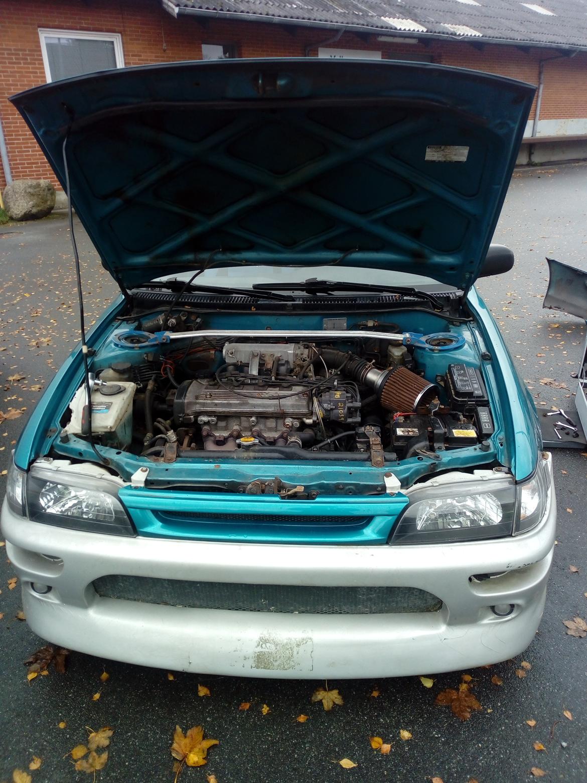   projekt  styling Corolla E10 sedan  - 20/10 2019 GSI-forkofanger med indspartlet booster underlæbe billede 196