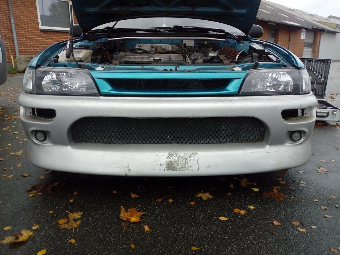   projekt  styling Corolla E10 sedan  - 20/10 2019 GSI-forkofanger med indspartlet booster underlæbe billede 197