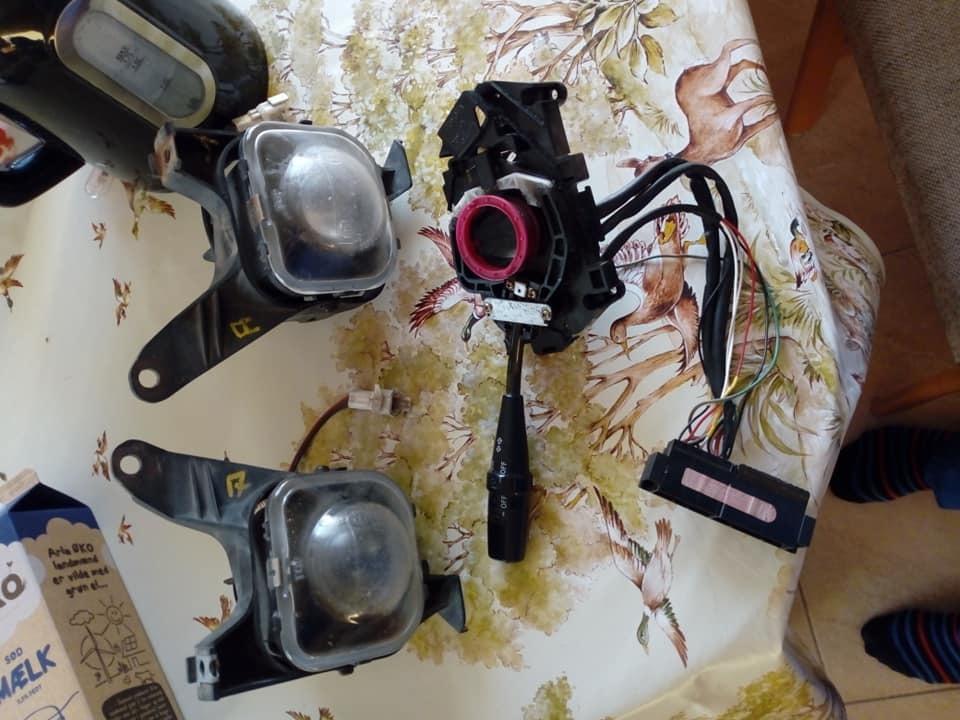   projekt  styling Corolla E10 sedan  - 1 nov 2020 orignale tågelygter og arm til billede 255