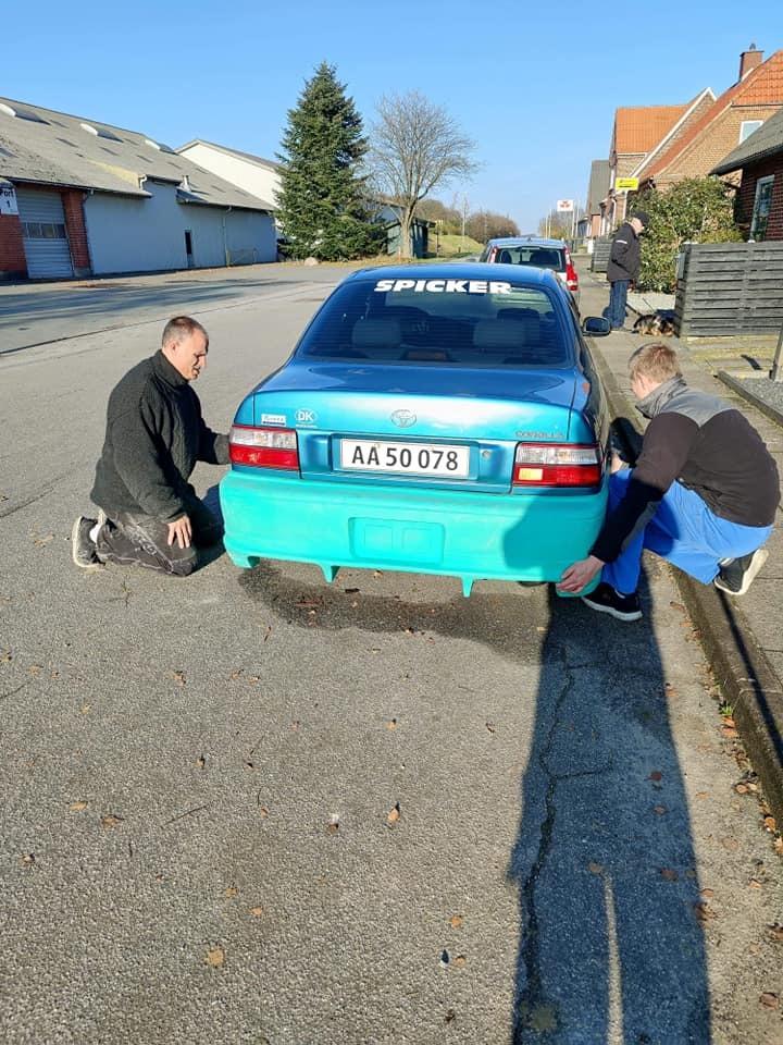   projekt  styling Corolla E10 sedan  - prøver monterne BMX Style bagkofanger på corolla billede 261