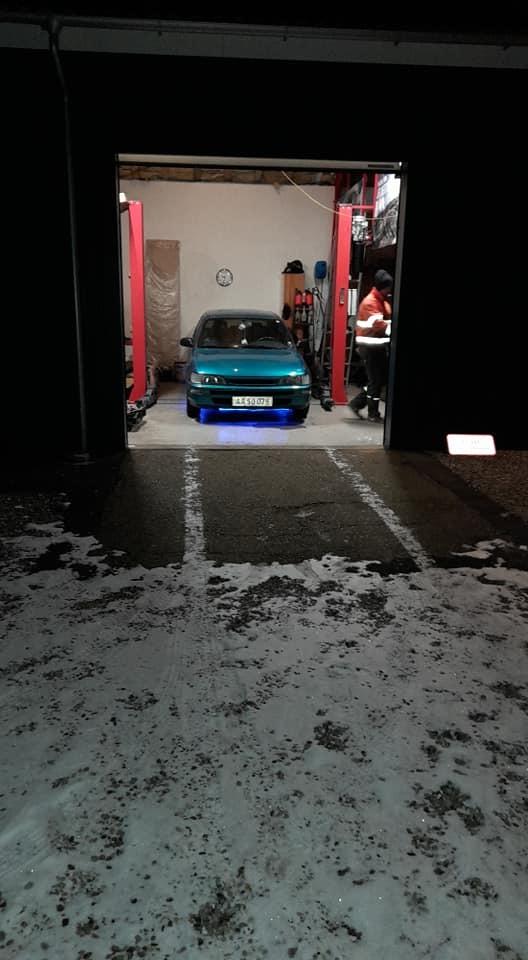   projekt  styling Corolla E10 sedan  - 12/2 2021 så har man fået neonlys under bilen:) billede 291