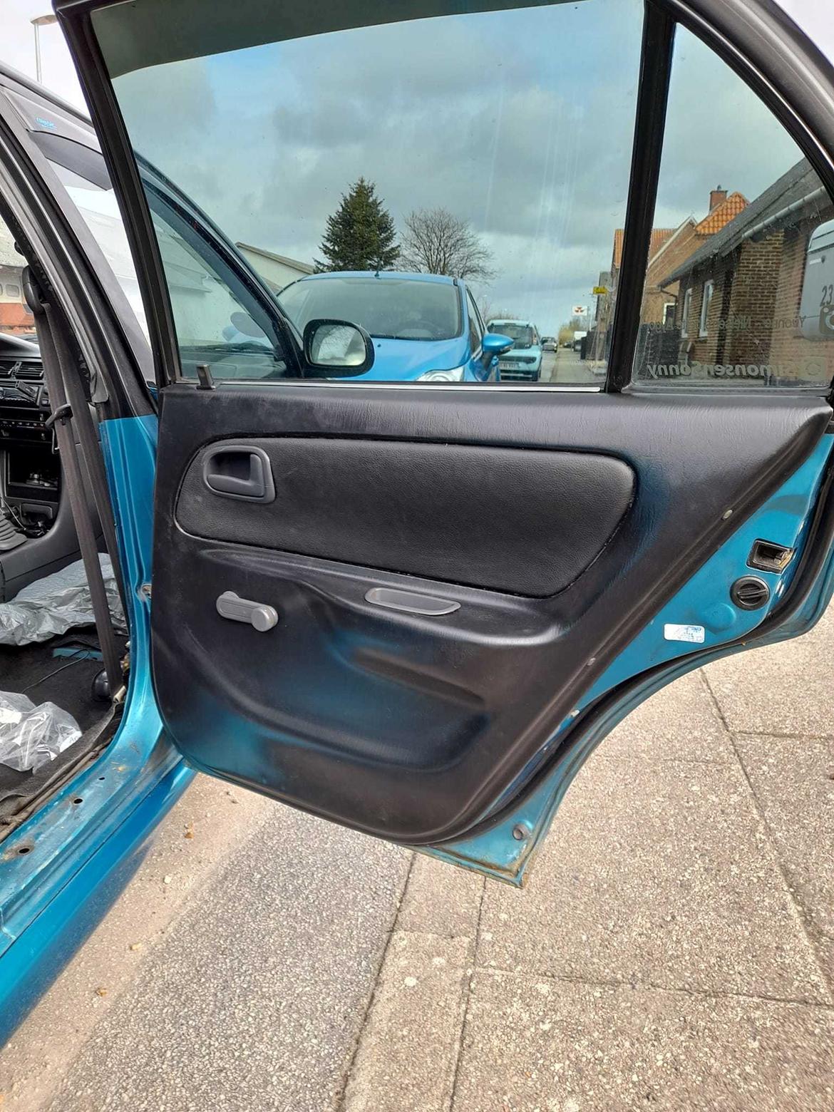   projekt  styling Corolla E10 sedan  billede 349