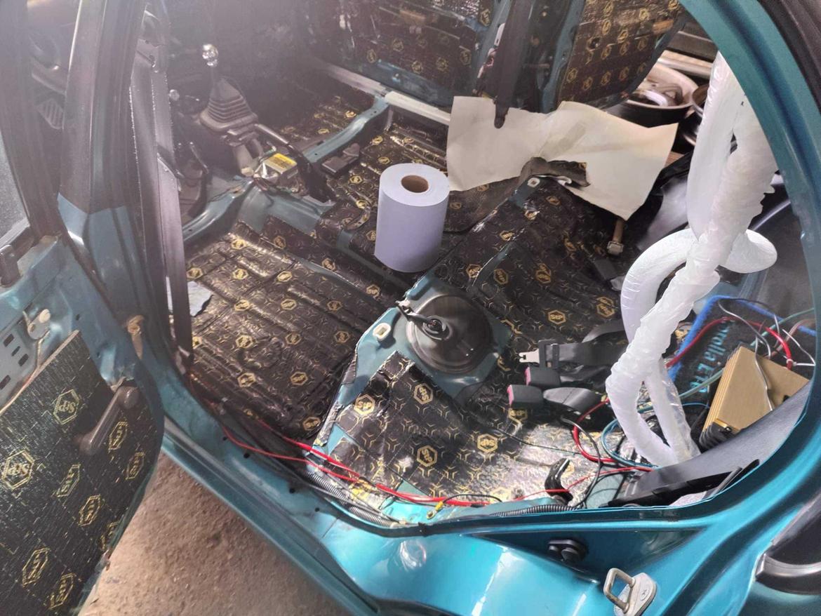   projekt  styling Corolla E10 sedan  billede 369