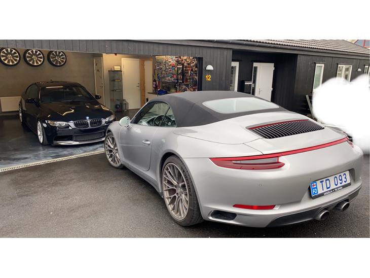 {{currentPhoto.altText}} billede {{currentPhoto.number}}