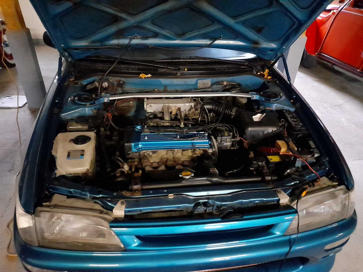   projekt  styling Corolla E10 sedan  - 6/3 2023 så fik jeg monteret ventildæksels på Corolla nu :) billede 380