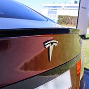 Tesla Model S - Madeira Red folie