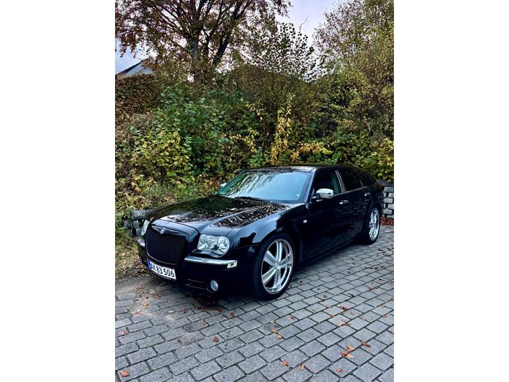 {{currentPhoto.altText}} billede {{currentPhoto.number}}