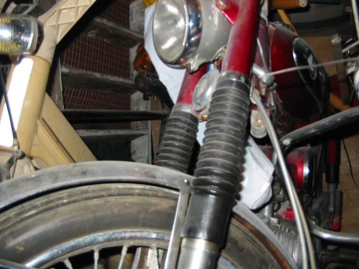 Min anden hobby motorcykler og knallereter:). - En Honda s 90, helt orginal tror den er næsten magen til en cd 50, bare 90 cc. tror den er sjælden. billede 17