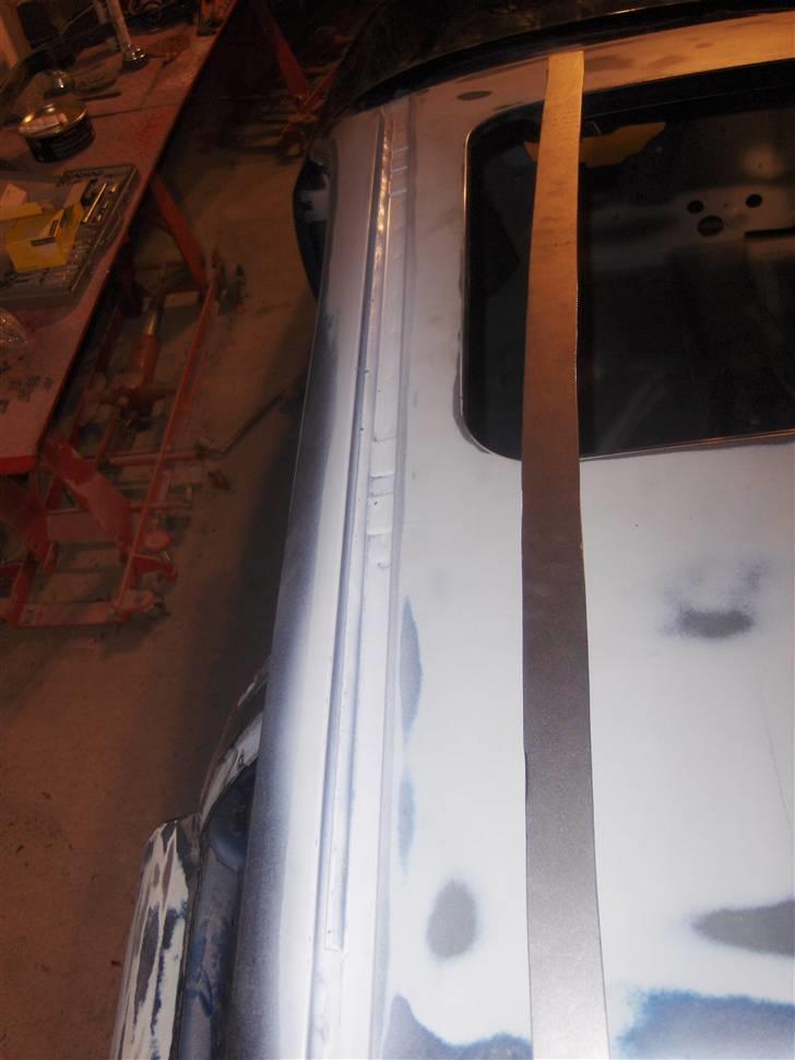 At demontere tagrende! - Her er klippet plade.. et helvedes arbejde at få det til at passe.. billede 2