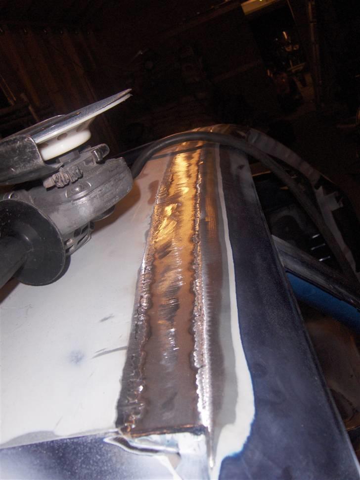 At demontere tagrende! - Fuldsvejset og slebet..

klar til zinkspatchel.. billede 9