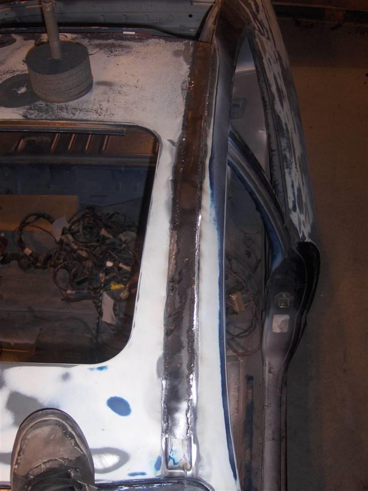 At demontere tagrende! - Fuldsvejset og slebet..

klar til zinkspatchel.. billede 11